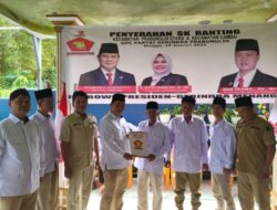 Lima Ranting PAC Prabumulih Utara DPC Gerindra Terima SK