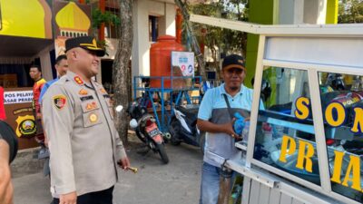 Di Sela KRYD, Kapolres Prabumulih Bagikan Takjil Gratis