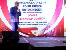 Ketika Kades Pangkul Jadi Polisi, Ikuti Lomba Stand Up Comedy Polres Prabumulih Memeriahkan HUT Bhayangkara 77