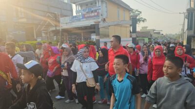 Meriahnya, Jalan Santai Warga Perum Arda Bersama Cak Arlan