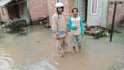 Banjir Melanda, Personel Polres Prabumulih Gercep Tangani Banjir