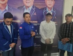 Franky Nasril Lewat Tim Keluarga Ambil Formulir Partai Demokrat, Ajukan Diri Sebagai Wakil Walikota Prabumulih