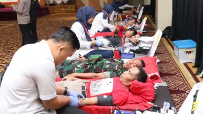 Bakti Kesehatan Polda Sumsel Diwarnai Aksi Donor Darah