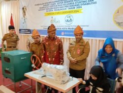 Dorong Kemandirian, Disnaker Prabumulih Salurkan Bantuan Bagi Keluarga Stunting dan Penyandang Disabilitas