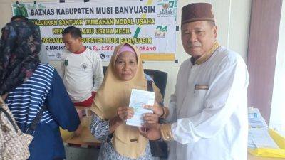 Bakal Terus Berlanjut, Kini Giliran Masyarakat Kecamatan Sanga Desa Terima Bantuan dari BAZNAS