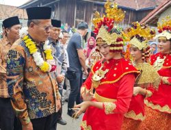 Sambangi Sedekah Dusun Gunung Kemala, Cak Arlan Dapat Kado Spesial