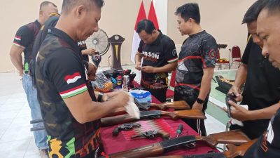 Jaga Keamanan, Lapas Pamekasan Gelar Perawatan Senjata Api Bersama Polres