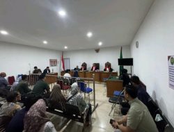 Sidang Putusan Perkara Korupsi Dana Desa Samsirin, Kades Petanang dan Rasti, Kaur Keuangan Divonis Bersalah. Tanggapi Putusan Jaksa Pikir-Pikir