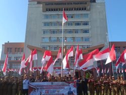 Pemkot Prabumulih Bagikan 700 Bendera Merah Putih Gratis, Wako Cak Arlan Ajak Warga Tingkatkan Cinta NKRI