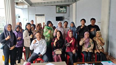 Anggota DPRD Prabumulih Leoni AP Salurkan Bantuan Alat Perdagangan Pemprov Sumsel