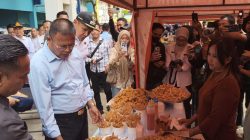 Wako, Wawako, Ketua DPRD hingga Kajari Borong Jualan UMKM di Pasar Bedug PTM I Prabumulih