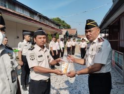 Kalapas Pamekasan Bagikan Vitamin, Tekankan Pentingnya Stamina Pegawai