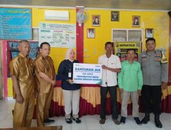 BPJS Ketenagakerjaan Serahkan Pembayaran Biaya Pengobatan untuk Warga Sinar Rambang