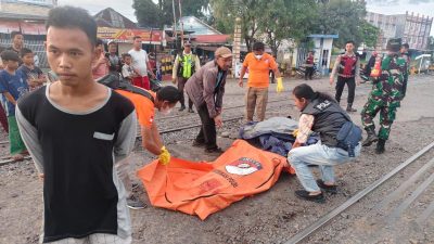 Tragis di Subuh Hari, Seorang Nenek Tewas Tertabrak Kereta Babaranjang di Perlintasan Prabumulih