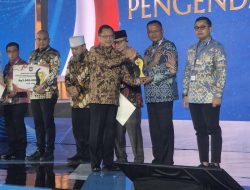 Berhasil Tekan Inflasi, Cak Arlan Terima Penghargaan dari Kemendagri