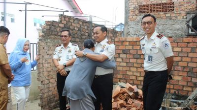 Pelukan Haru di Lorok Pakjo, Bukti Negara Hadir Bangun Harapan Warga