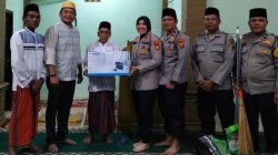 Subuh Berjamaah, Polres Prabumulih Serahkan Bantuan untuk Masjid di Desa Karang Bindu